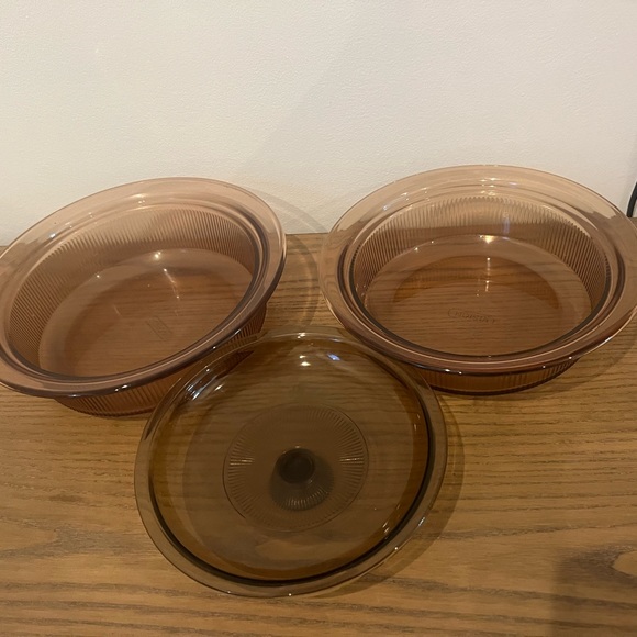 Corning Visions Round Casserole - Picture 1 of 4